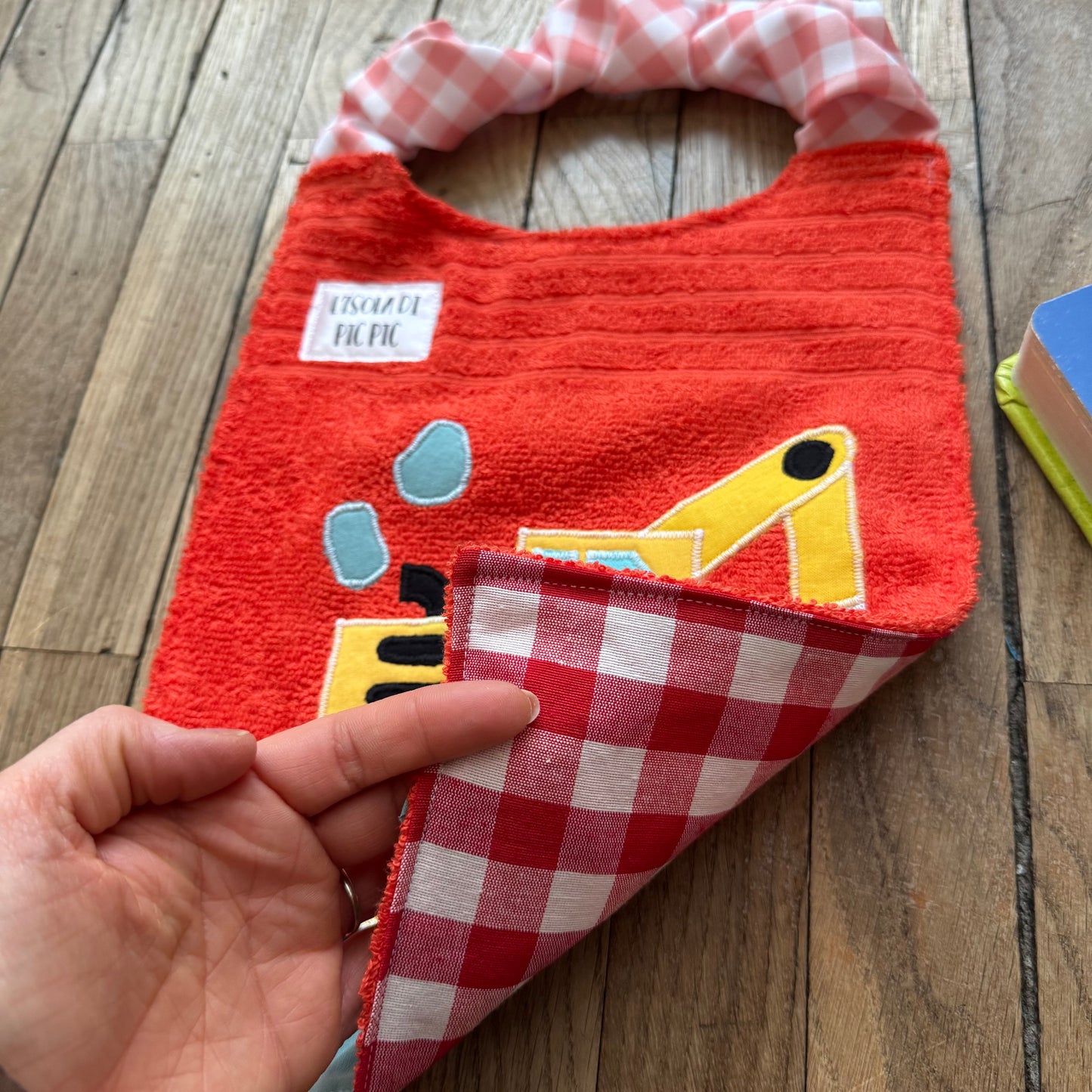 Bavaglino asilo nido e materna ESCAVATORE